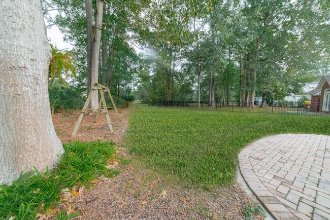 Building Photo - Available Soon!