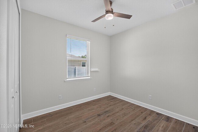 Building Photo - 855 Flach Dr
