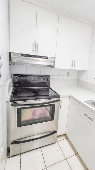 Building Photo - 8480 SW 154th Cir Ct