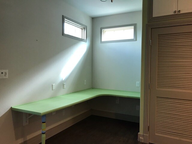 Building Photo - 123 S 7th St