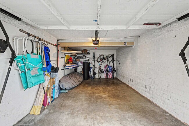 Building Photo - 2612 Bayside Ln