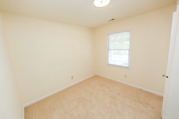 Building Photo - 4 Bedroom Home in Superb Cary Location