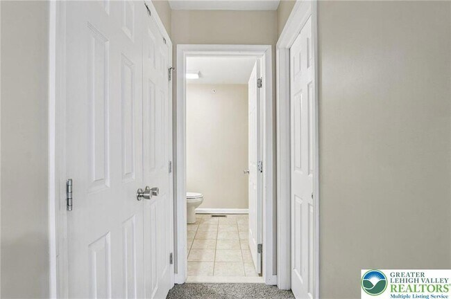 Building Photo - 270 Milkweed Dr