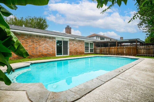 Building Photo - 14323 Quiet Town Ln