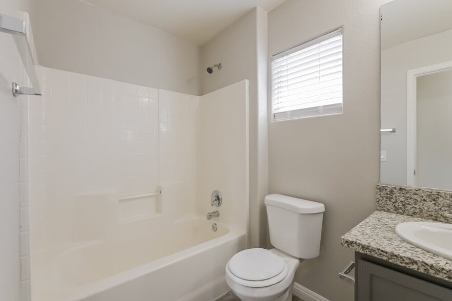 Building Photo - 680 Marlberry Pl