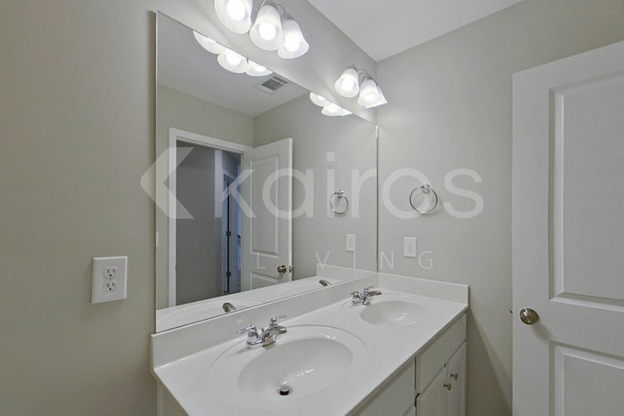 Building Photo - 151 Williams Ln