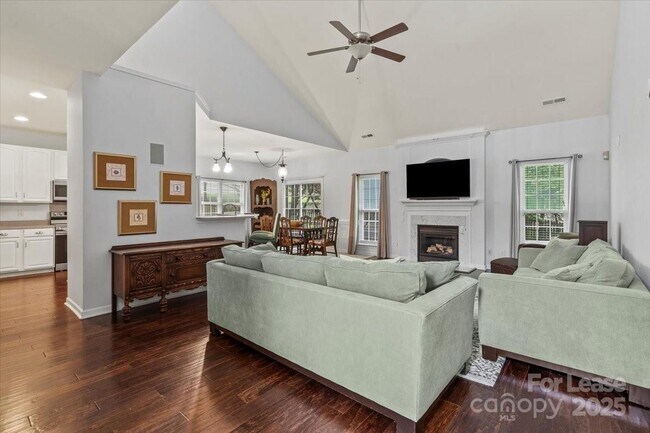 Building Photo - 9920 Eden Hall Ct
