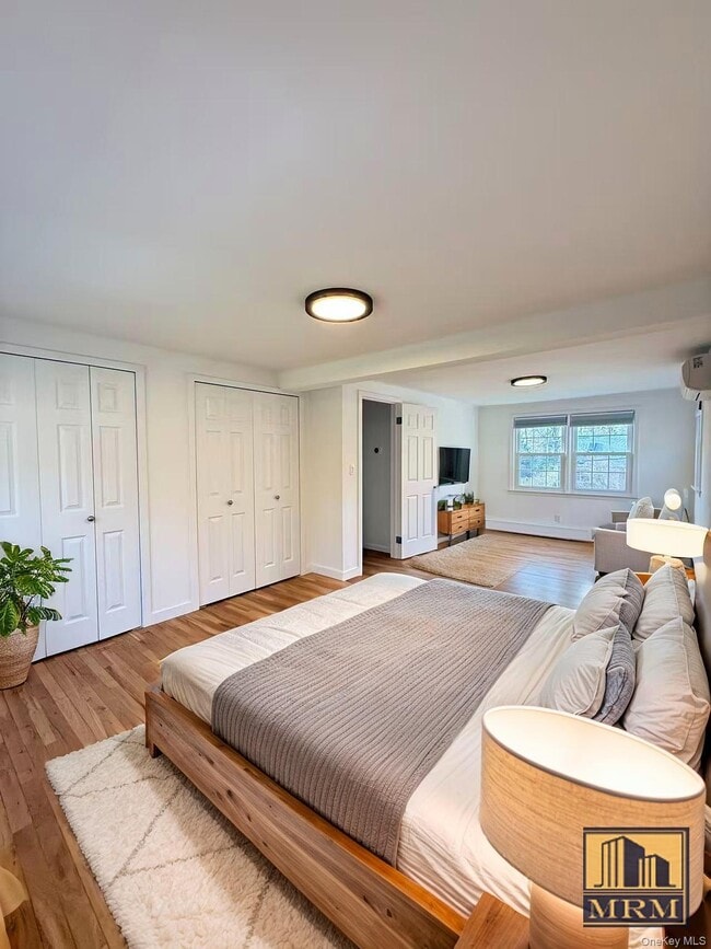 Building Photo - 18 Bayles Ave