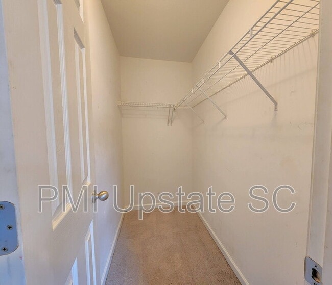 Building Photo - 65 Greensboro Ct