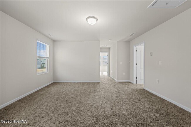 Building Photo - 149 Wilbur Lake Dr
