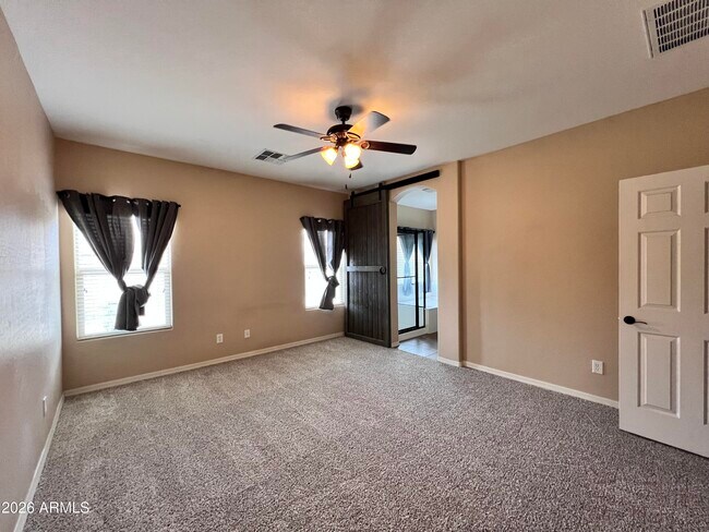 Building Photo - 1418 W Crape Rd