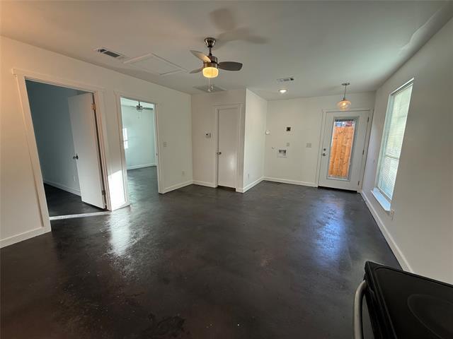 Building Photo - 1135 Holly Glen Cir