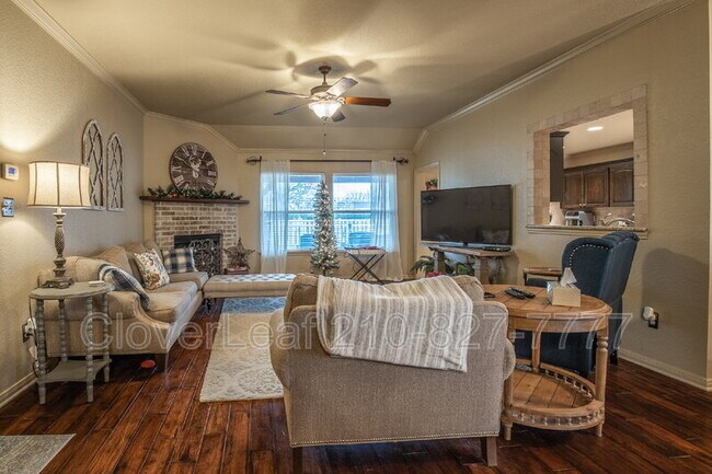 Building Photo - 1409 Azalea Ln