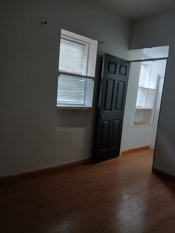 Building Photo - 330 Midland Ave