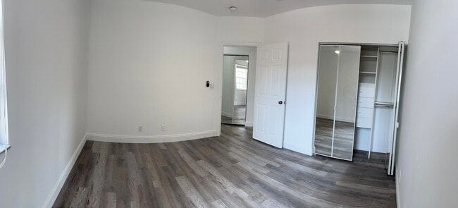 Building Photo - 10253 Vía Hibiscus