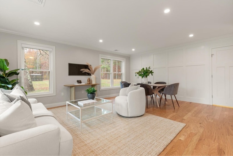 Building Photo - 31 barracks rd