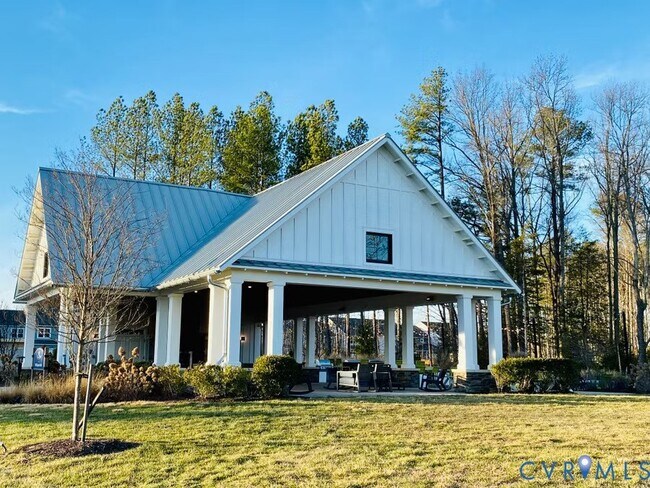Building Photo - 3031 Farmstead Mill Dr