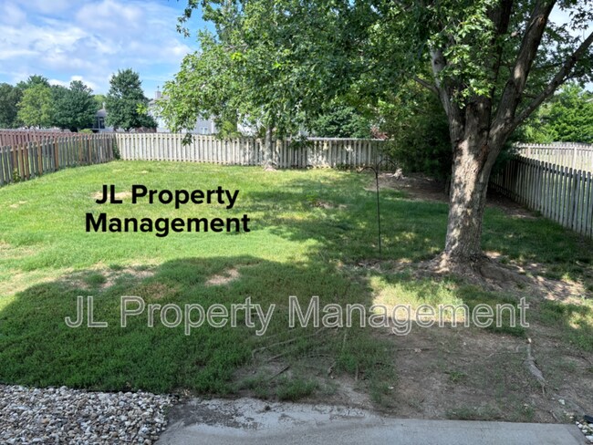 Building Photo - 14874 S Summit St