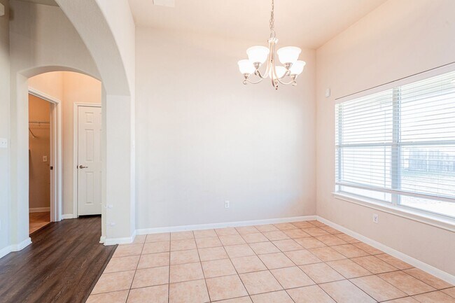 Building Photo - 4505 Hees Ct