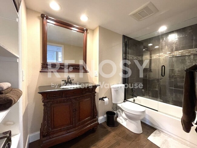 Building Photo - Spacious Condo in Clearwater Beach with Awesome Views