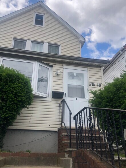 Building Photo - 21618 118th Ave