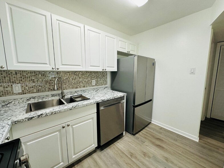 Building Photo - 15340 SW 106th Ter