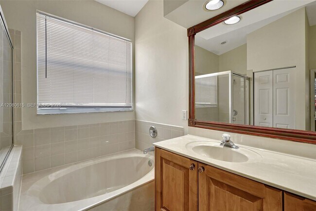 Building Photo - 8481 Siciliano St