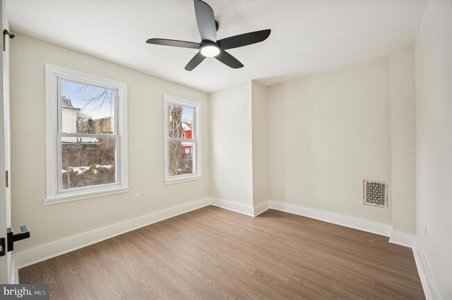 Building Photo - 5023 Keyser St