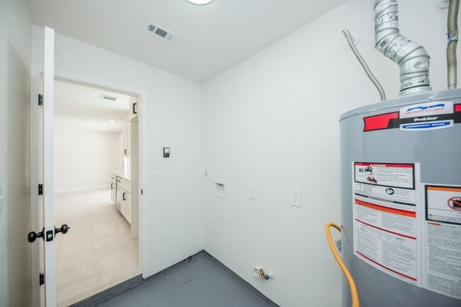 Building Photo - 5221 Libbey Dr