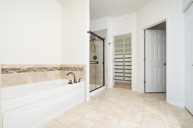 Building Photo - 16164 W Coneflower Dr