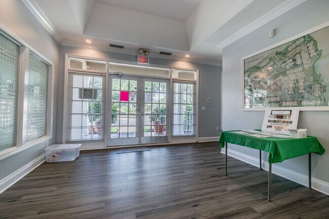 Building Photo - 9481 Highland Oak Dr