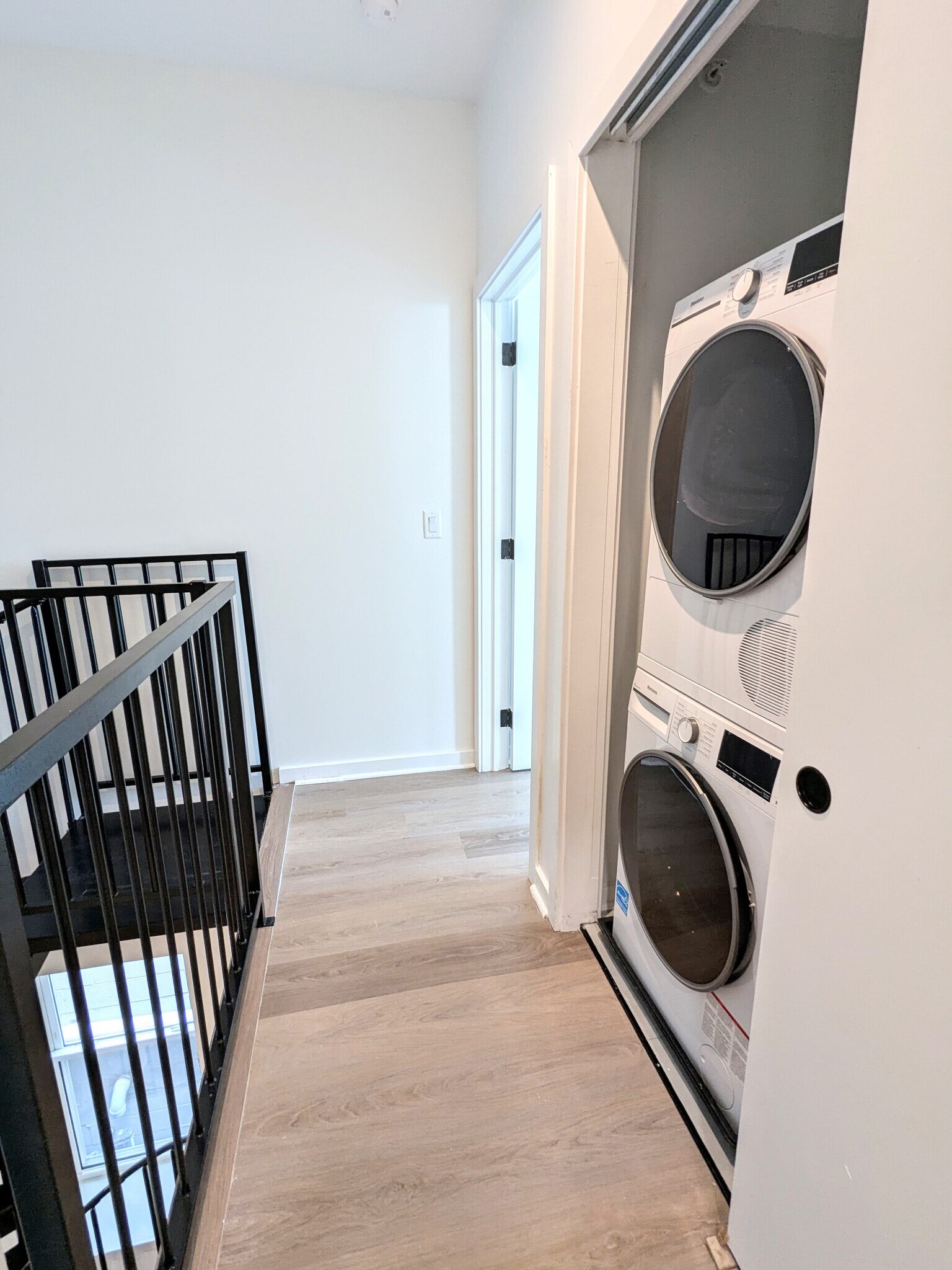 Building Photo - 1503 N Stillman St