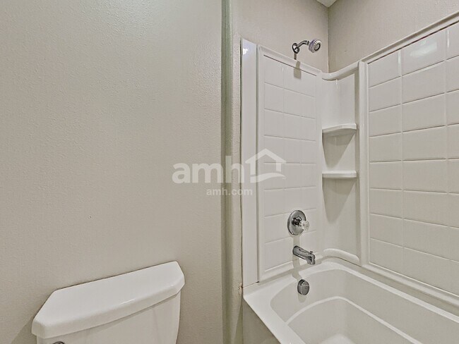 Building Photo - 214 English Heritage Pl