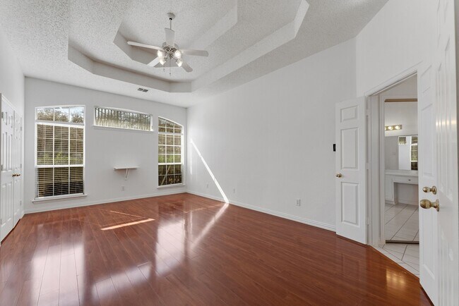 Building Photo - 5512 Charleston Dr