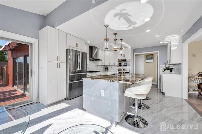Building Photo - 950 Sunset Ridge