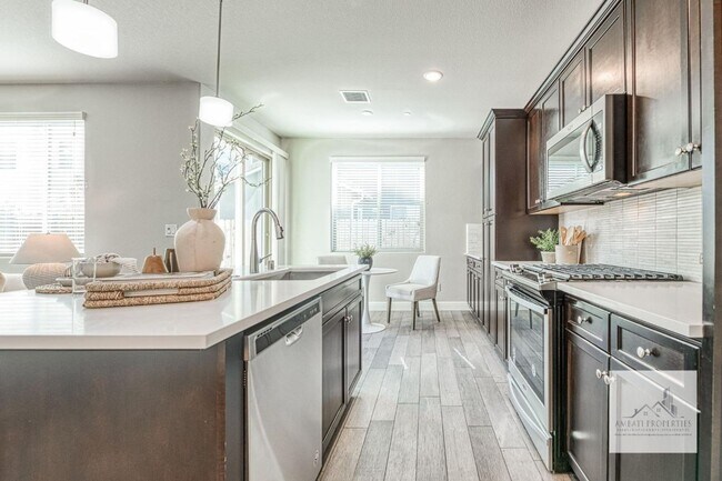 Building Photo - Stunning Granville Home in Copper River Canvas Gated Community!