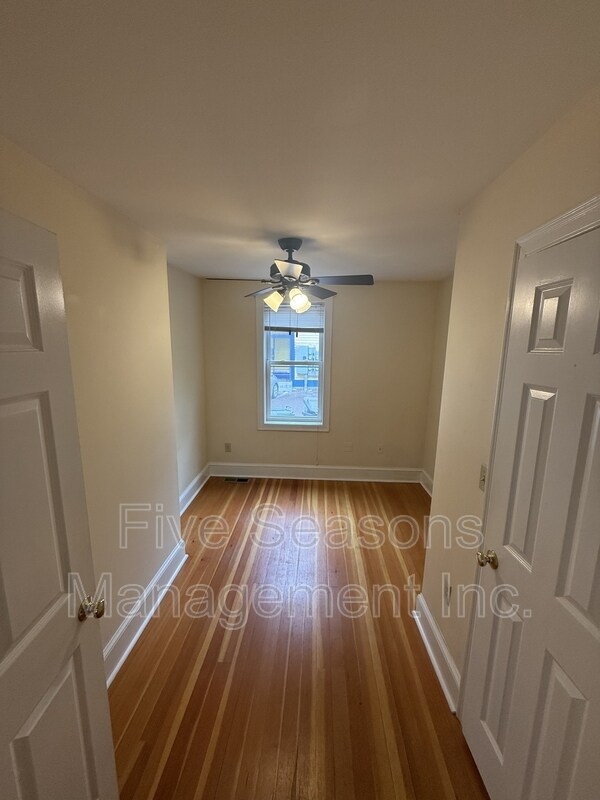 Building Photo - 138 N Champlain St