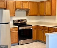 Building Photo - 74 Sequoia Dr