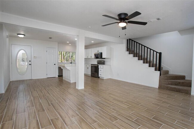 Building Photo - 1320 E Red Cedar Cir