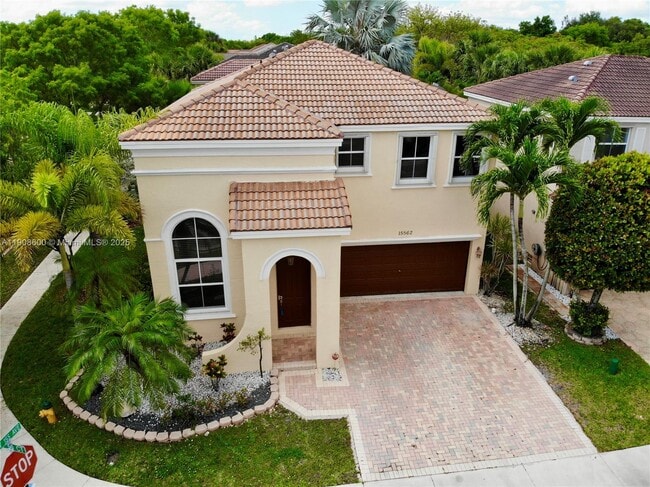 Building Photo - 15562 SW 50th Ct