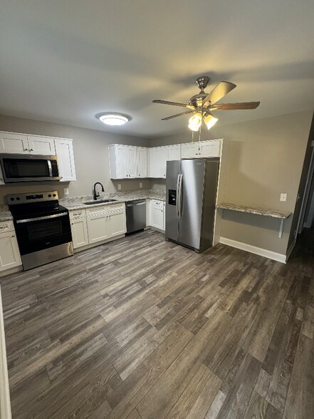 Building Photo - 602 Fondel Ln