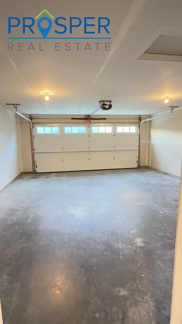 Building Photo - TH335X