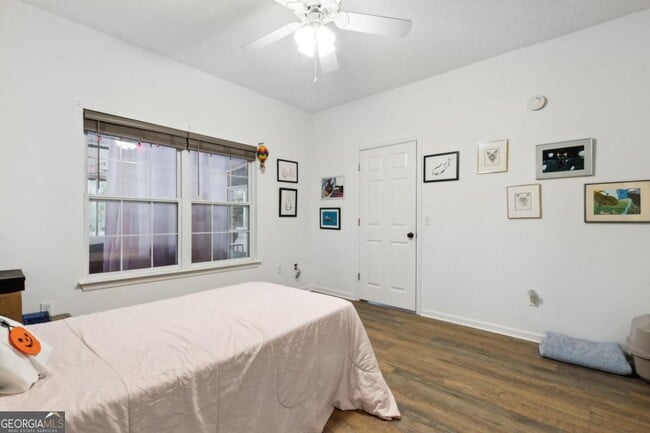 Building Photo - 51 Ravine Ln