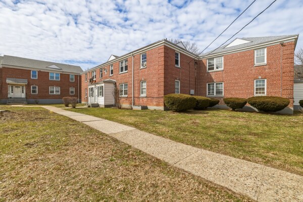 Building Photo - 1 William St