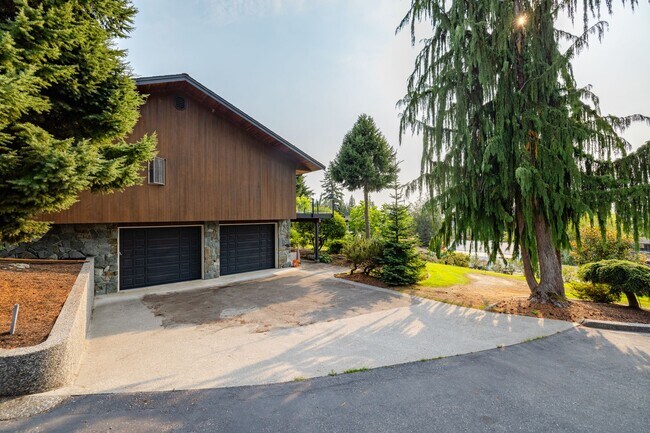 Building Photo - 20479 Comet Ln