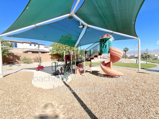 Building Photo - 41168 Emory Ln