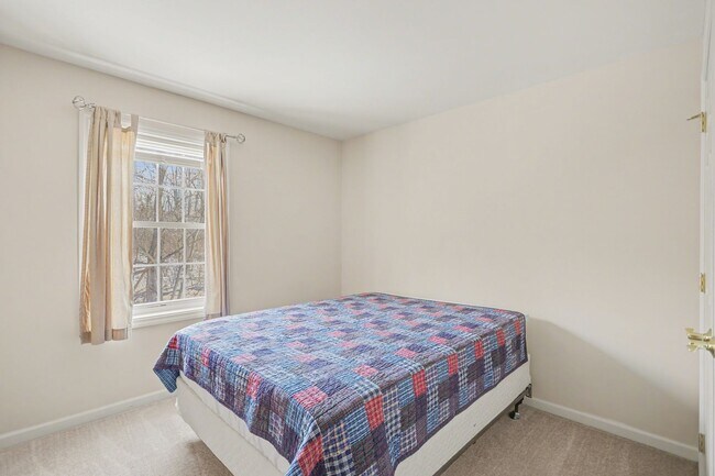 Building Photo - 3 Bedroom Home in Bainbridge