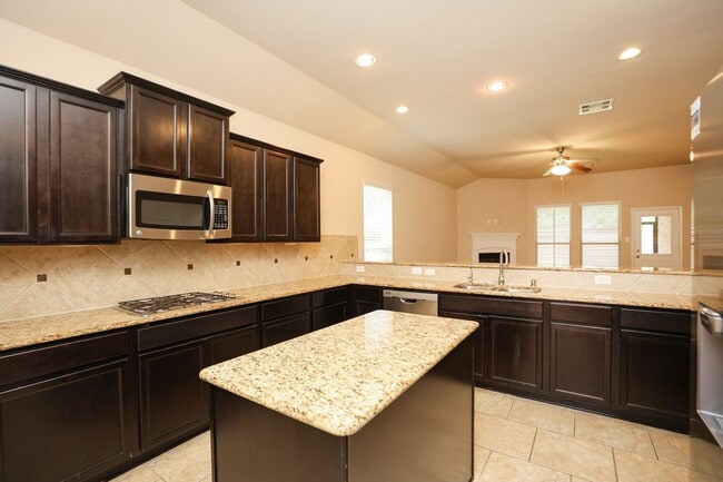 Building Photo - 147 West Wading Pond Circle
