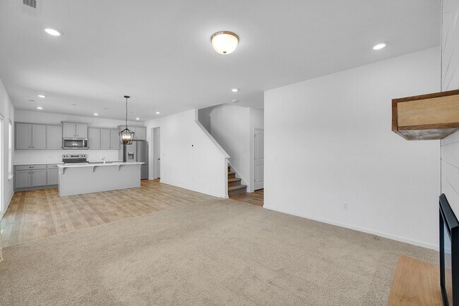 Building Photo - 1224 Maxwell Ct