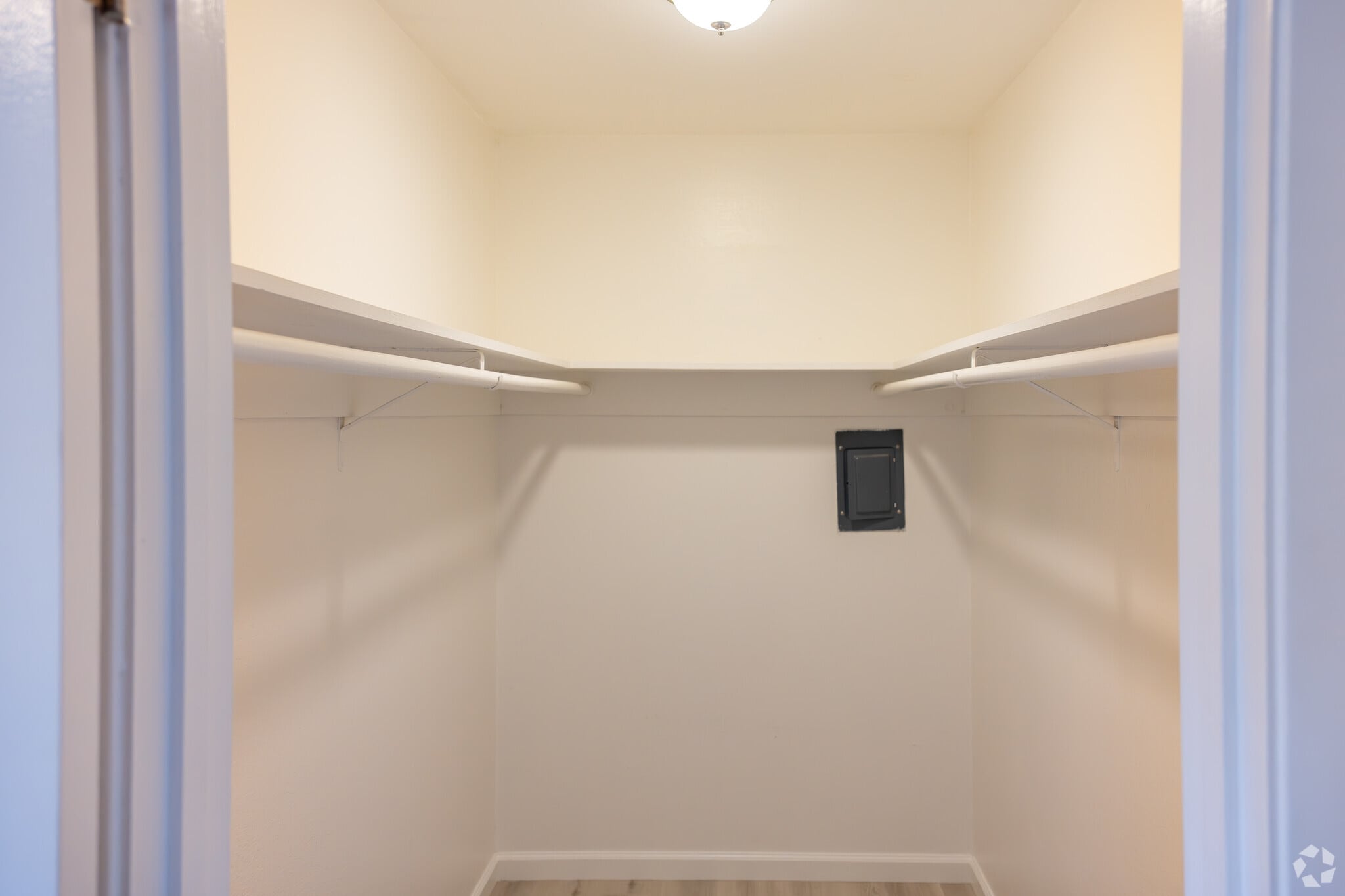 1BR, 1BA - 450SF Closet - 1221 Vallejo Apartments
